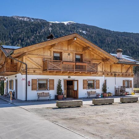 Chalet Camping Fae 1 Madonna Dış mekan fotoğraf